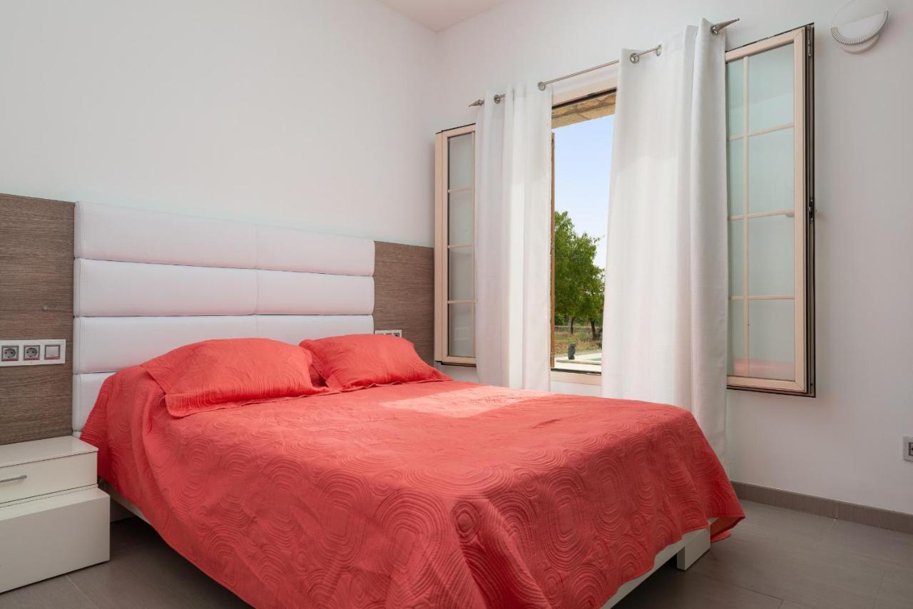 Mireia 2002 With Pool And Garden By Bebreeze Mallorca * Binissalem