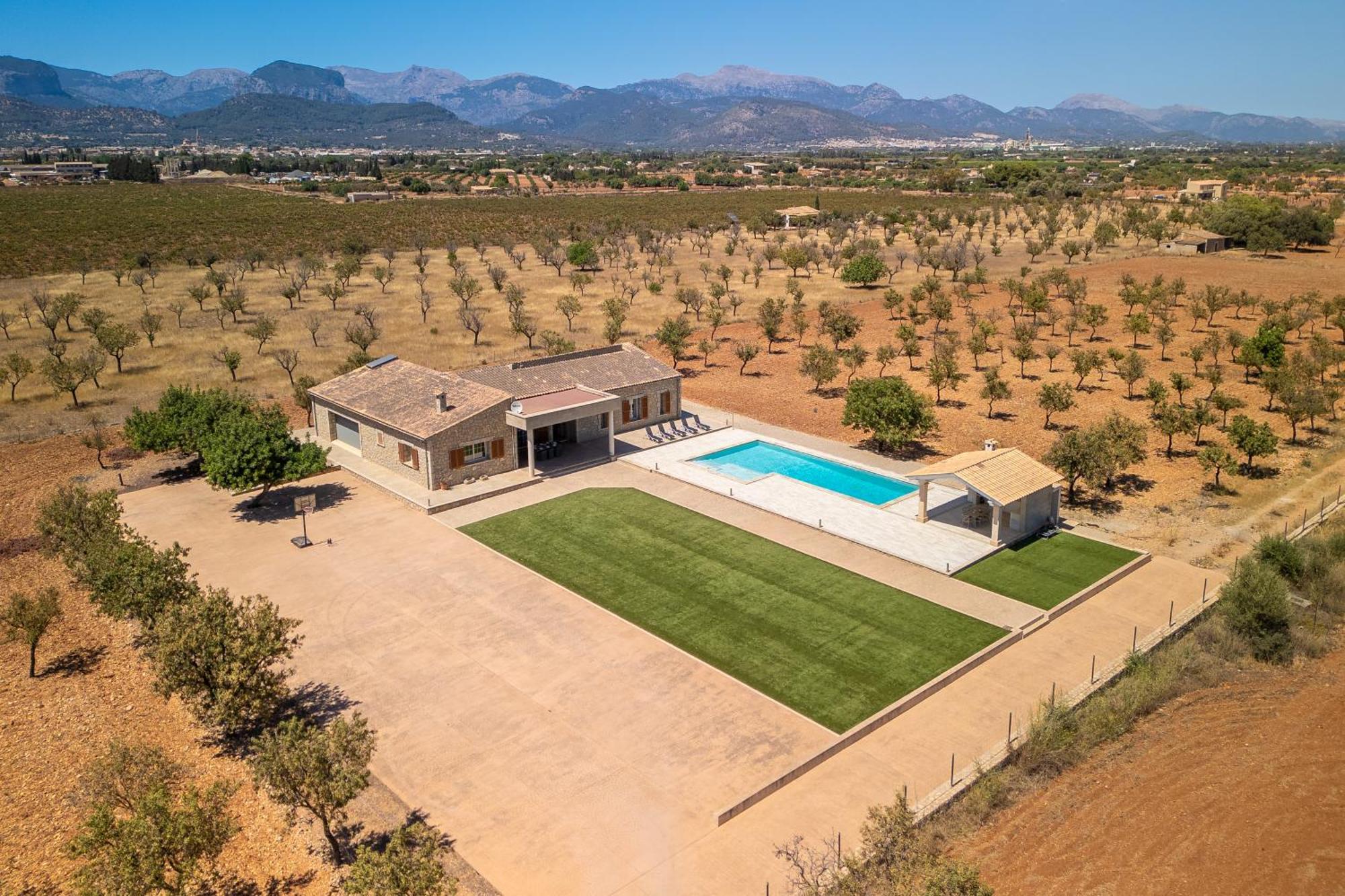 Mireia 2002 With Pool And Garden By Bebreeze Mallorca * Binissalem