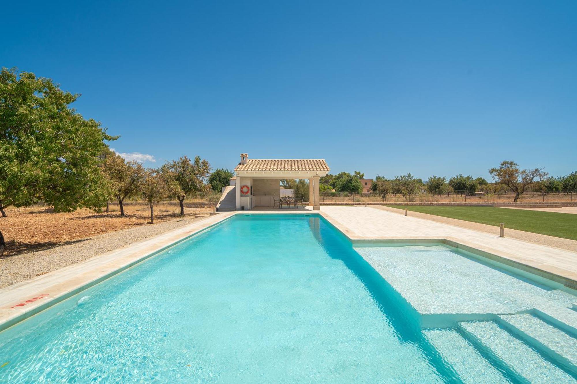 Villa Mireia 2002 With Pool And Garden By Bebreeze Mallorca Binissalem