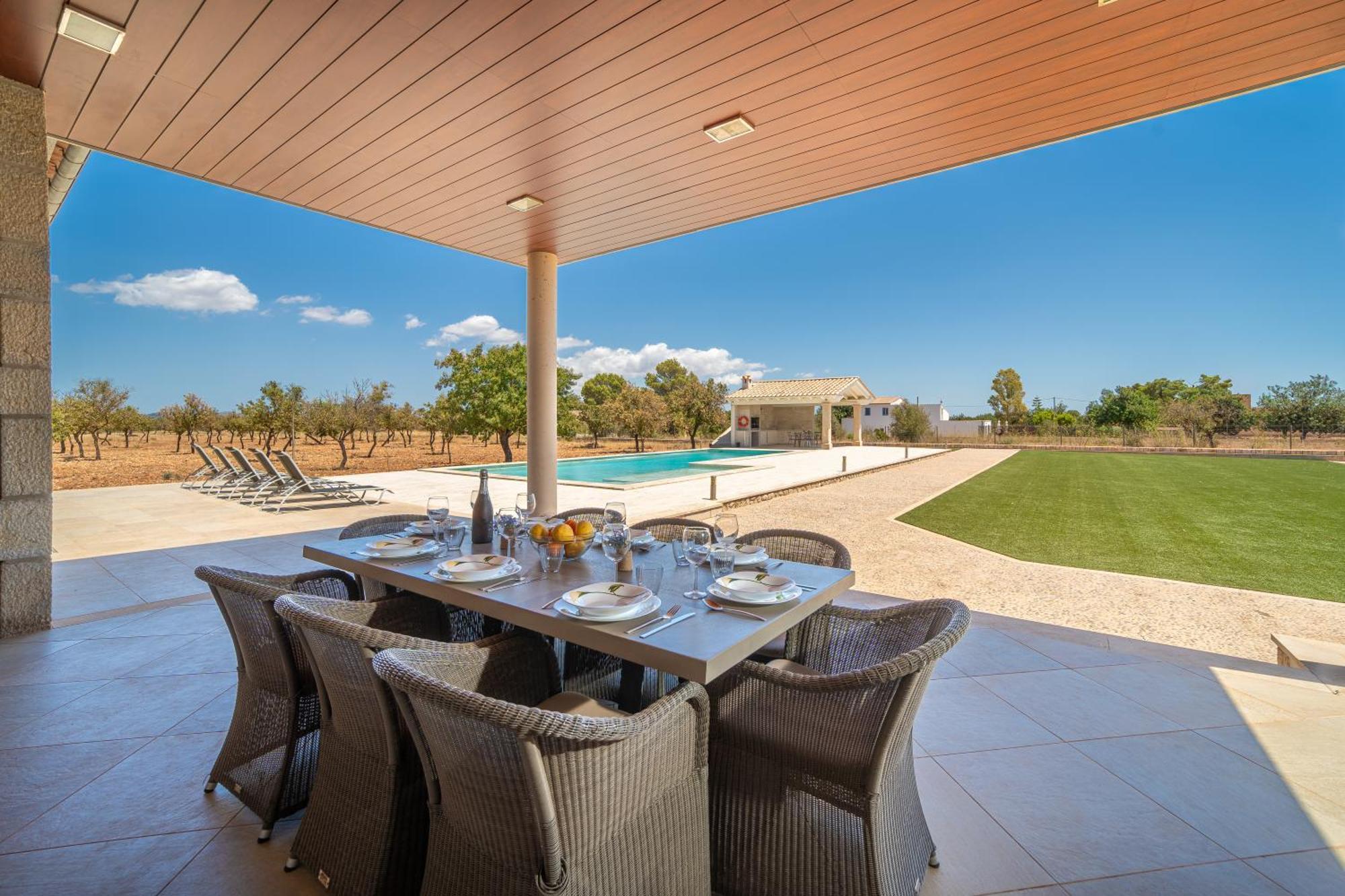 Mireia 2002 With Pool And Garden By Bebreeze Mallorca Binissalem